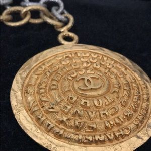 1992 authentic chanel paris chain necklace